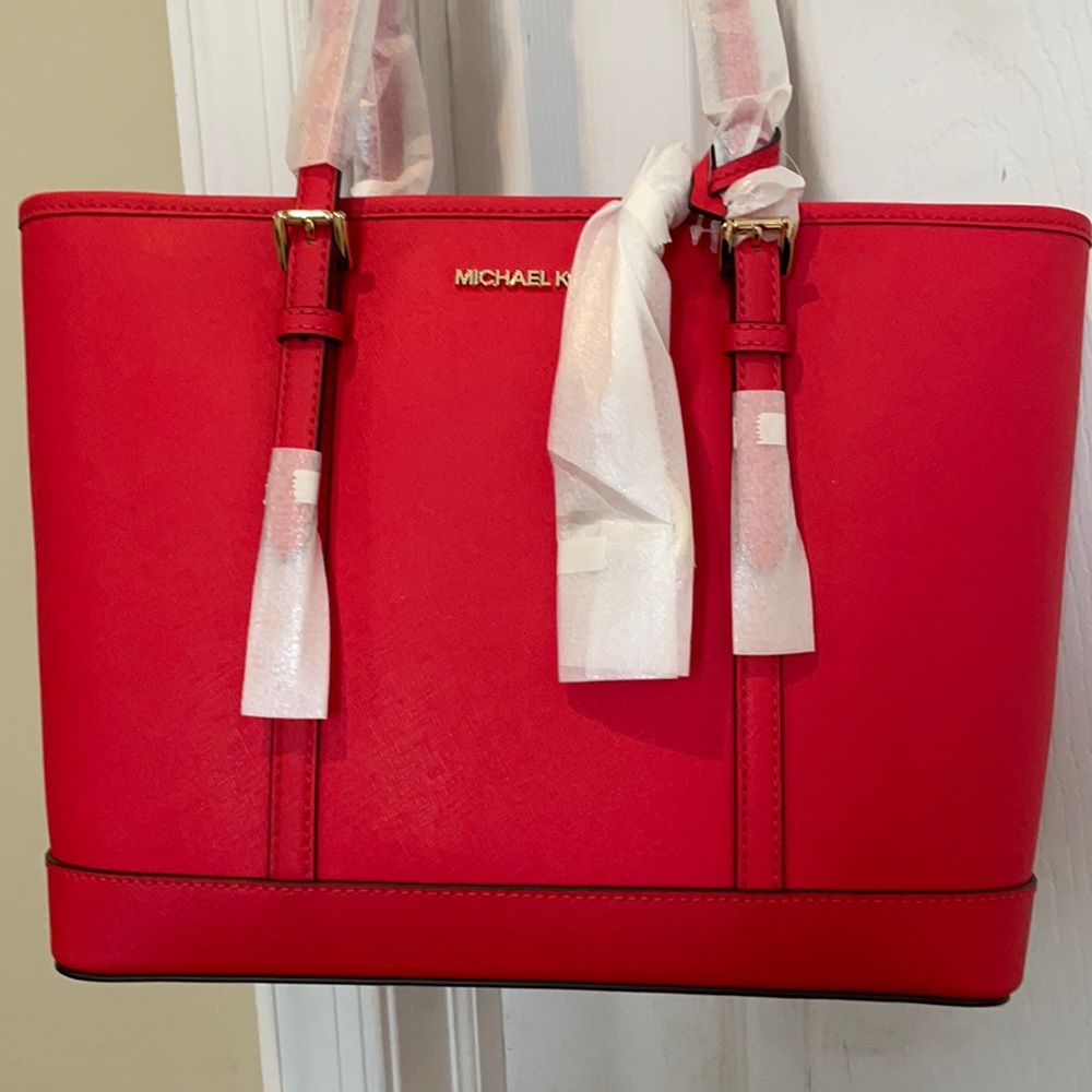 Michael Kors Jet Set Tote - Coral Reef. Brand new!